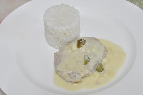 Vepřové plátky s okurkovou omáčkou – Snadné recept z Česko kuchyně, hotový za Do 30 minut